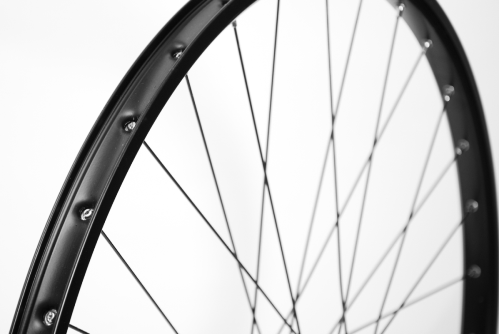 No Name Laufrad vorne 29" 622x25 Deore HBM5100B 100mm Center-Lock QR schwarz