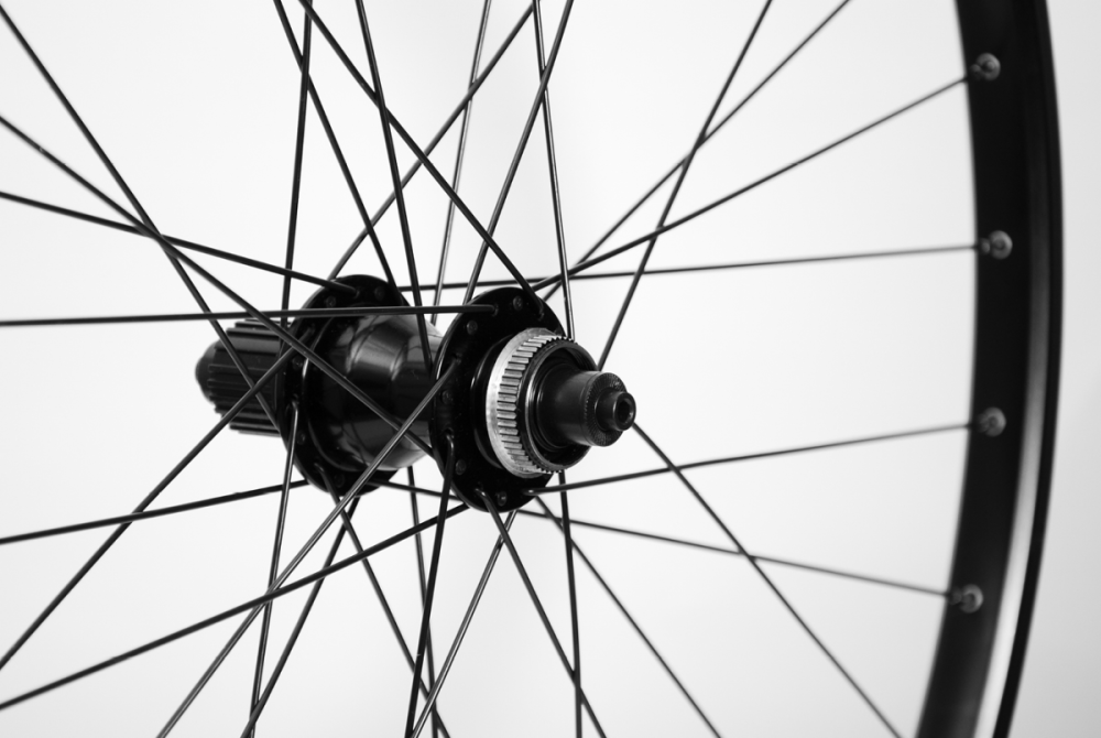 Laufrad hinten 622x25 FHQC500MSBZA 135mm 12-Gang Center-Lock QR schwarz